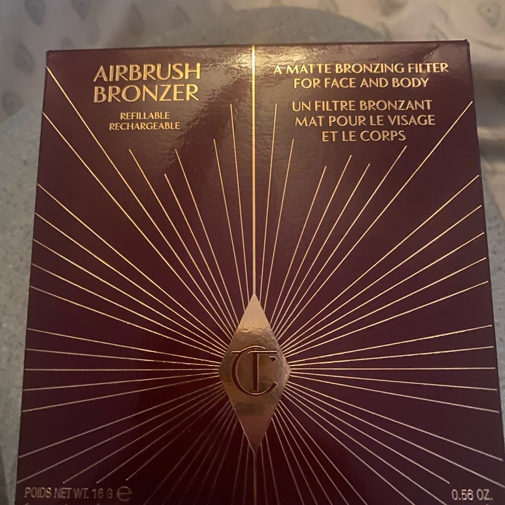 BRAND NEW- Charlotte Tilbury airbrush matte bronzer - shade Deep